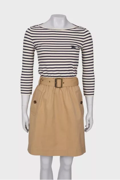 Combined dress on the belt