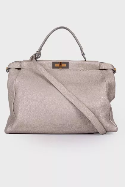 Bag Peekaboo