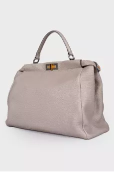 Bag Peekaboo