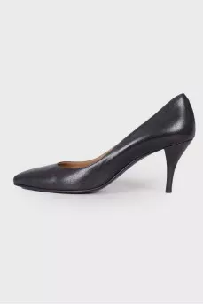 Black mid-heeled shoes