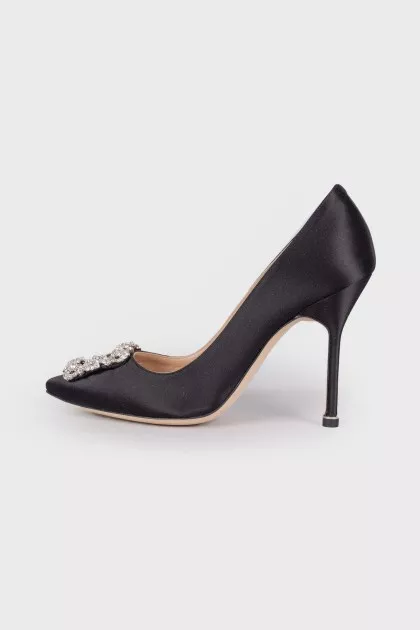 Shoes Hangisi