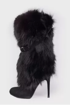 Boots with fur stiletto heels