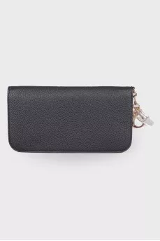 Leather wallet with keychain