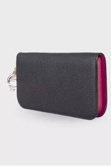 Leather wallet with keychain