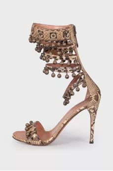 Leather sandals with bells