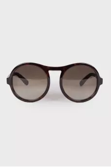 Brown sunglasses