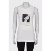 Elongated t-shirt with a pattern