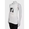 Elongated t-shirt with a pattern