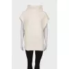 Wool vest with back slit