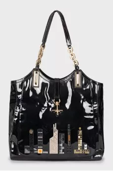 Patent bag with appliqué