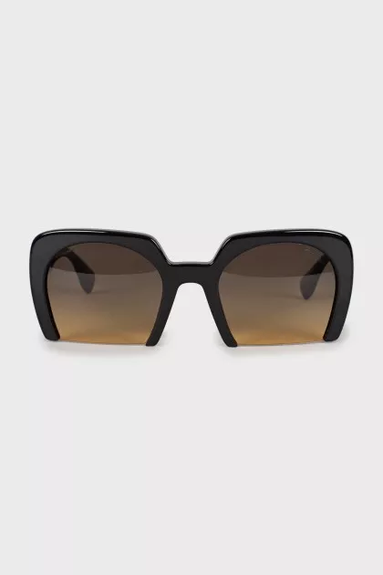 Rectangular black sunglasses