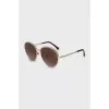 Sunglasses with golden chain