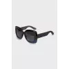 Sunglasses with frosted temples