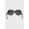 Sunglasses with frosted temples