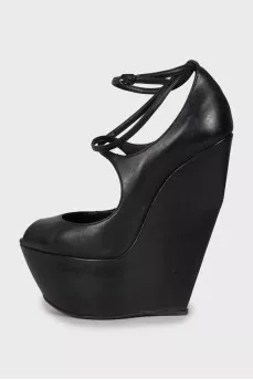 Black wedge shoes