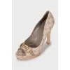 Textile shoes with wooden soles