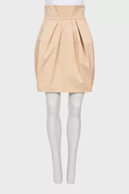 Beige skirt with pockets