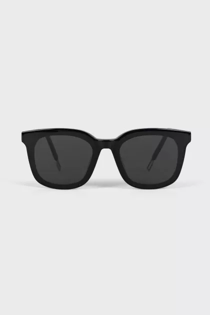 Black sunglasses with long arms