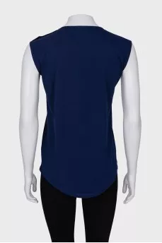 Dark blue T-shirt with brand logo