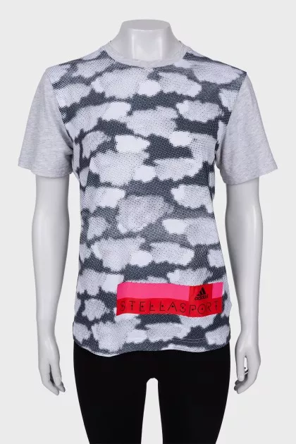 T-shirt in print with brand logo