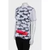 T-shirt in print with brand logo