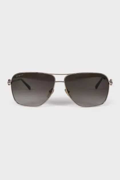 Brown aviator sunglasses