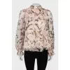 Blouse in floral print with wide sleeves