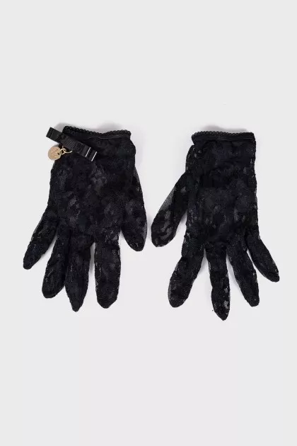 Lace black gloves