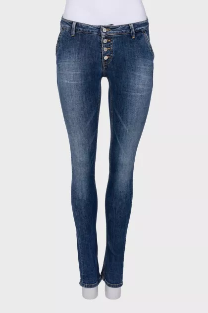 Low rise jeans with buttons