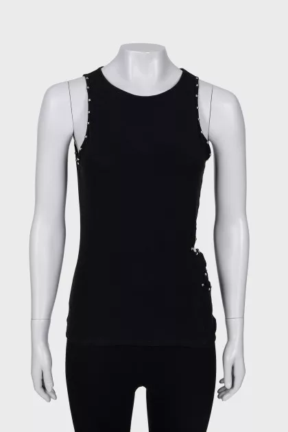 Black T-shirt decorated with rhinestones
