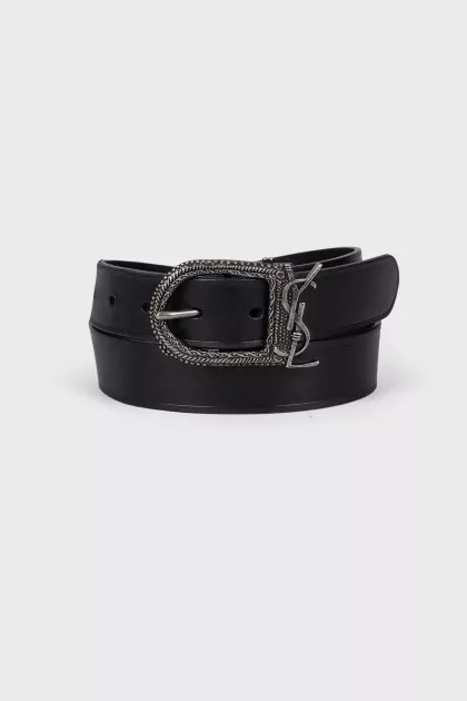 Leather belt with logo buckle