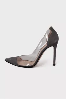Gray shoes with transparent insert