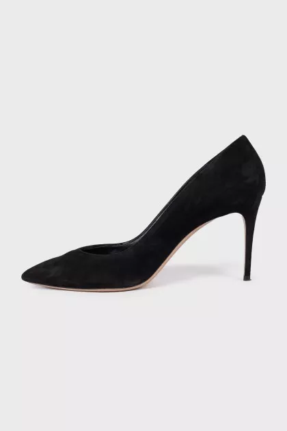 Pumps with stilettos