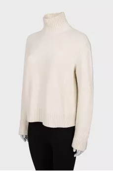 Loose cashmere sweater