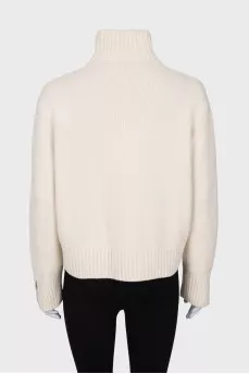 Loose cashmere sweater