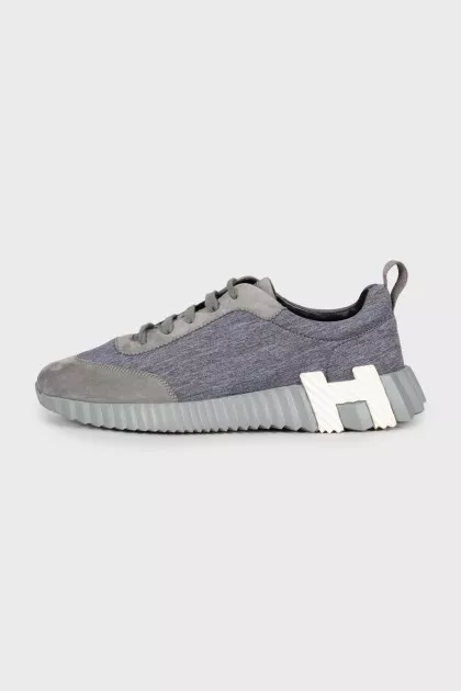 Gray trainers with ribbed soles