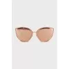 Sunglasses with mirrored lenses