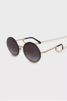 Sunglasses with golden chain