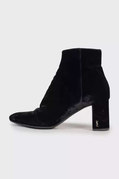 Velor heeled ankle boots