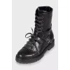 Leather boots decorated with buckle