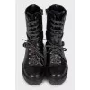Leather boots decorated with buckle