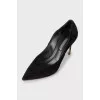 Pointed toe suede pumps