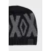 Wool hat with pattern