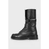 Leather boots with gold logo