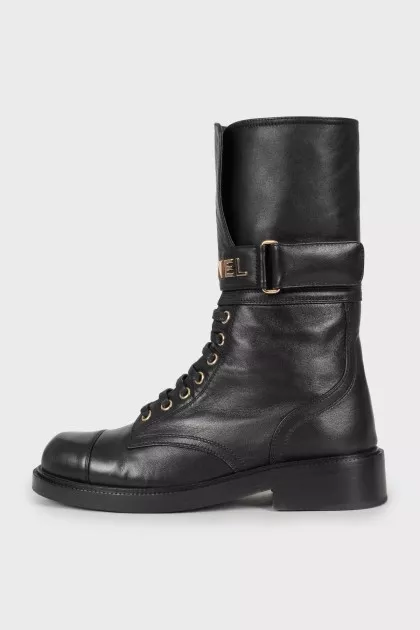 Leather boots with gold logo