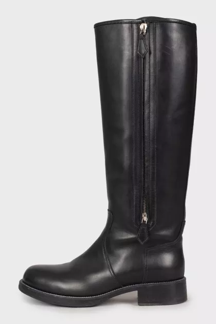 Black leather boots with zipper