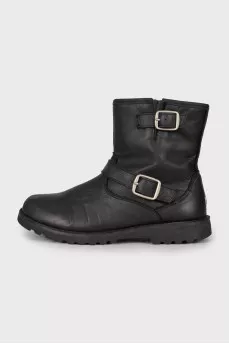 Insulated leather boots