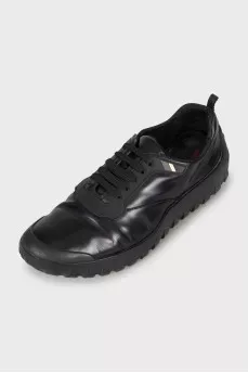 Men's black leather sneakers