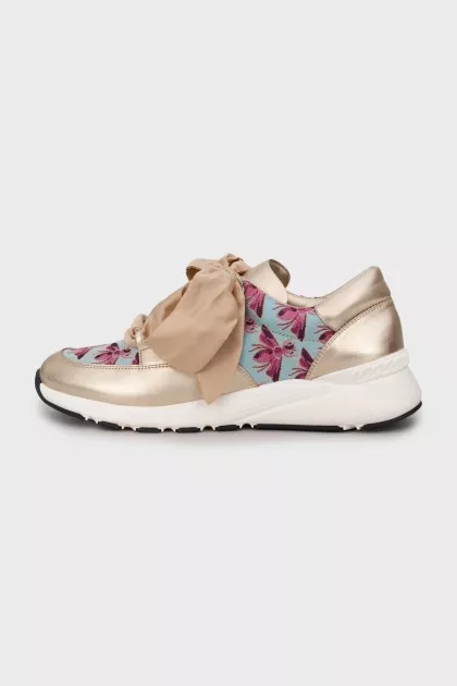 Mixed color sneakers with bow