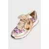 Mixed color sneakers with bow